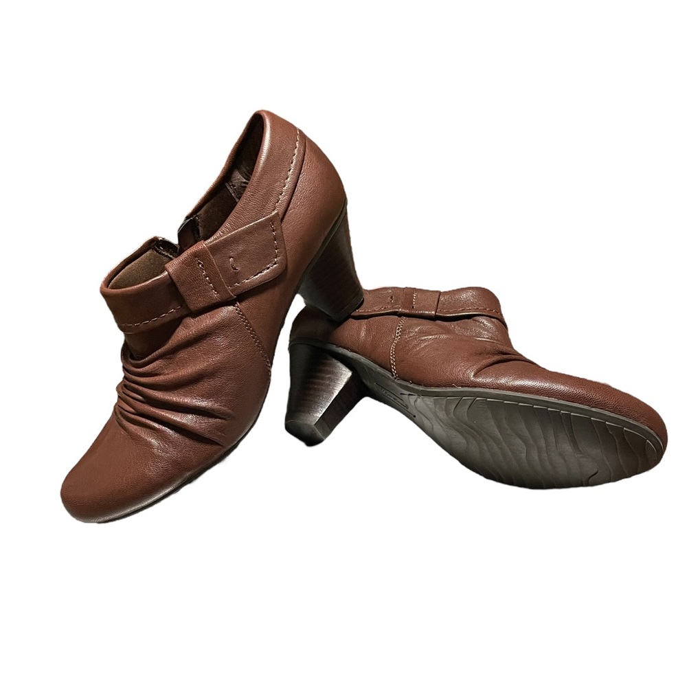 BareTraps Fallon Leather Ankle Bootie Women’s Size‎ 10 Brown Slip-On Block Heel